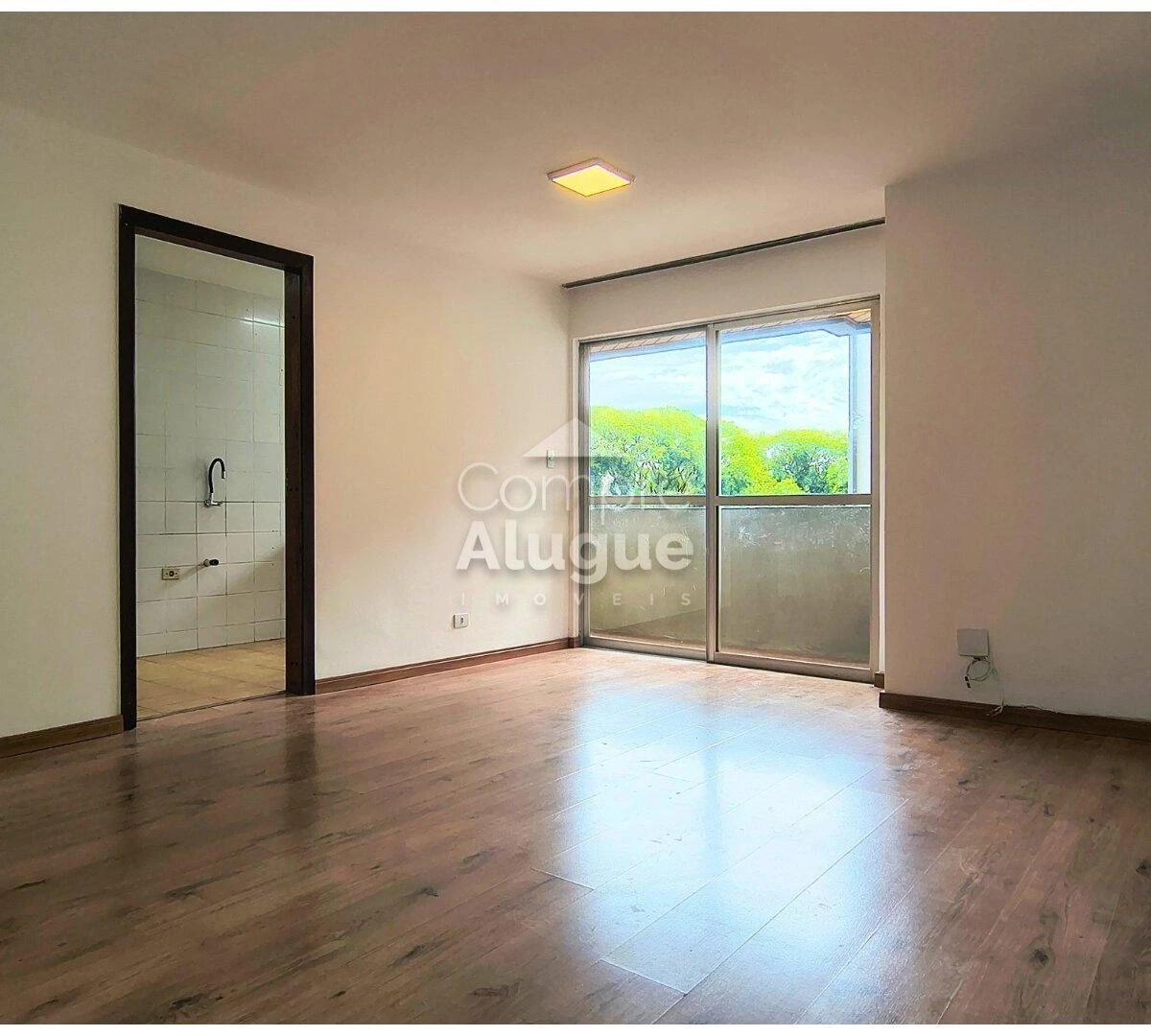 3-bedroom apartment in a building with a gym — photo 11