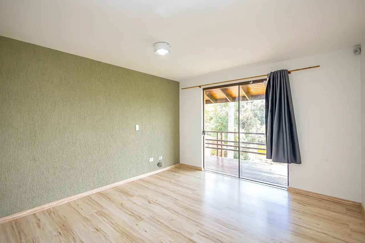 Furnished house with 5 bedrooms and 470 m² — photo 30