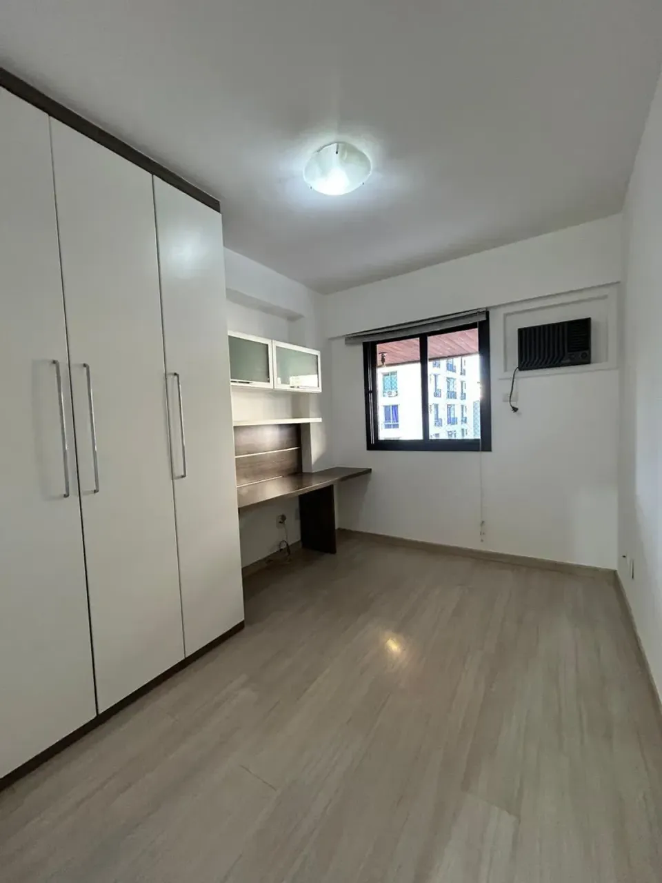 Unfurnished apartment with 3 bedrooms and 2 parking spots — photo 15
