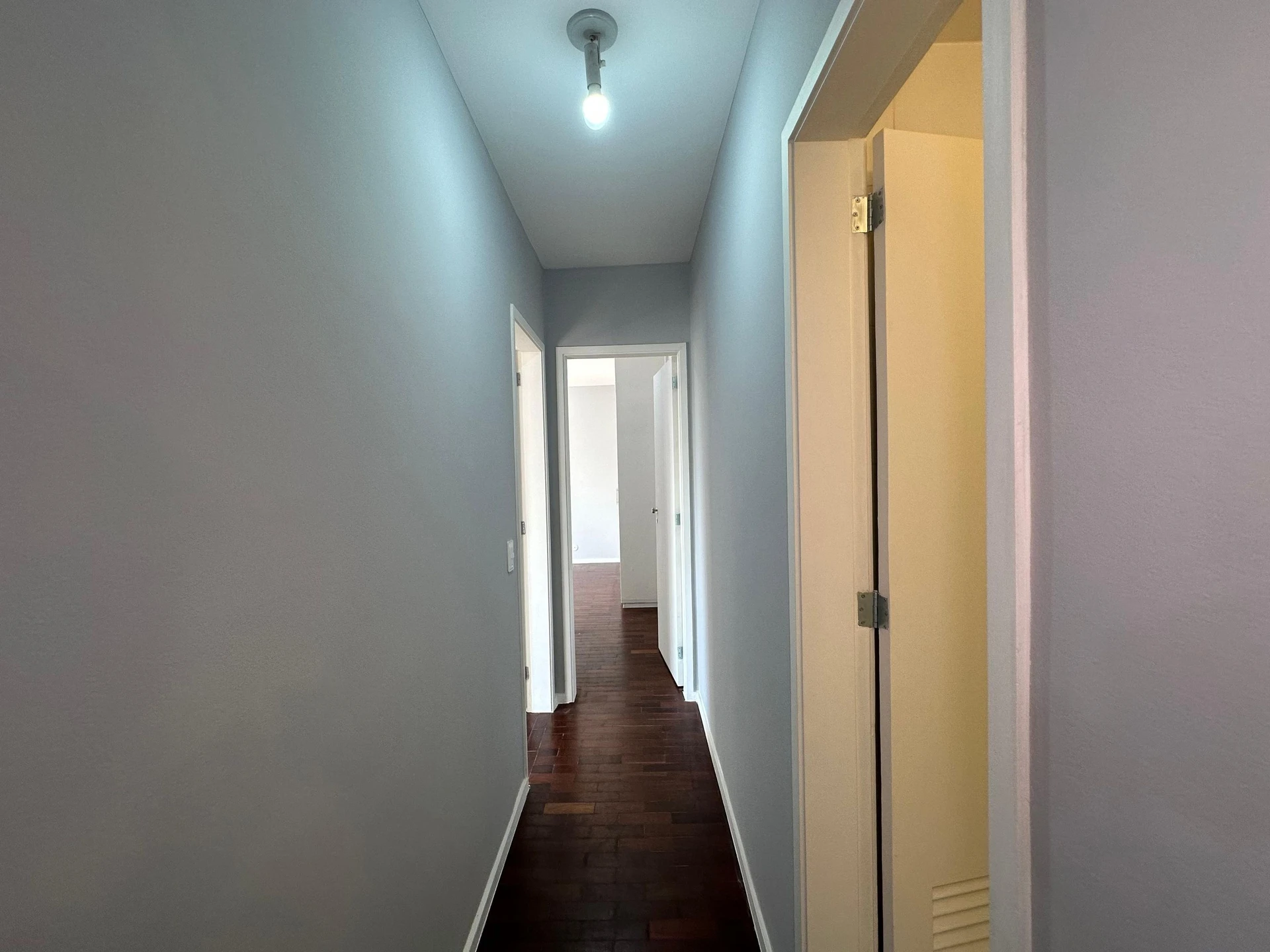 Квартира 82 м² із заскленим балконом та видом на гори — photo 3