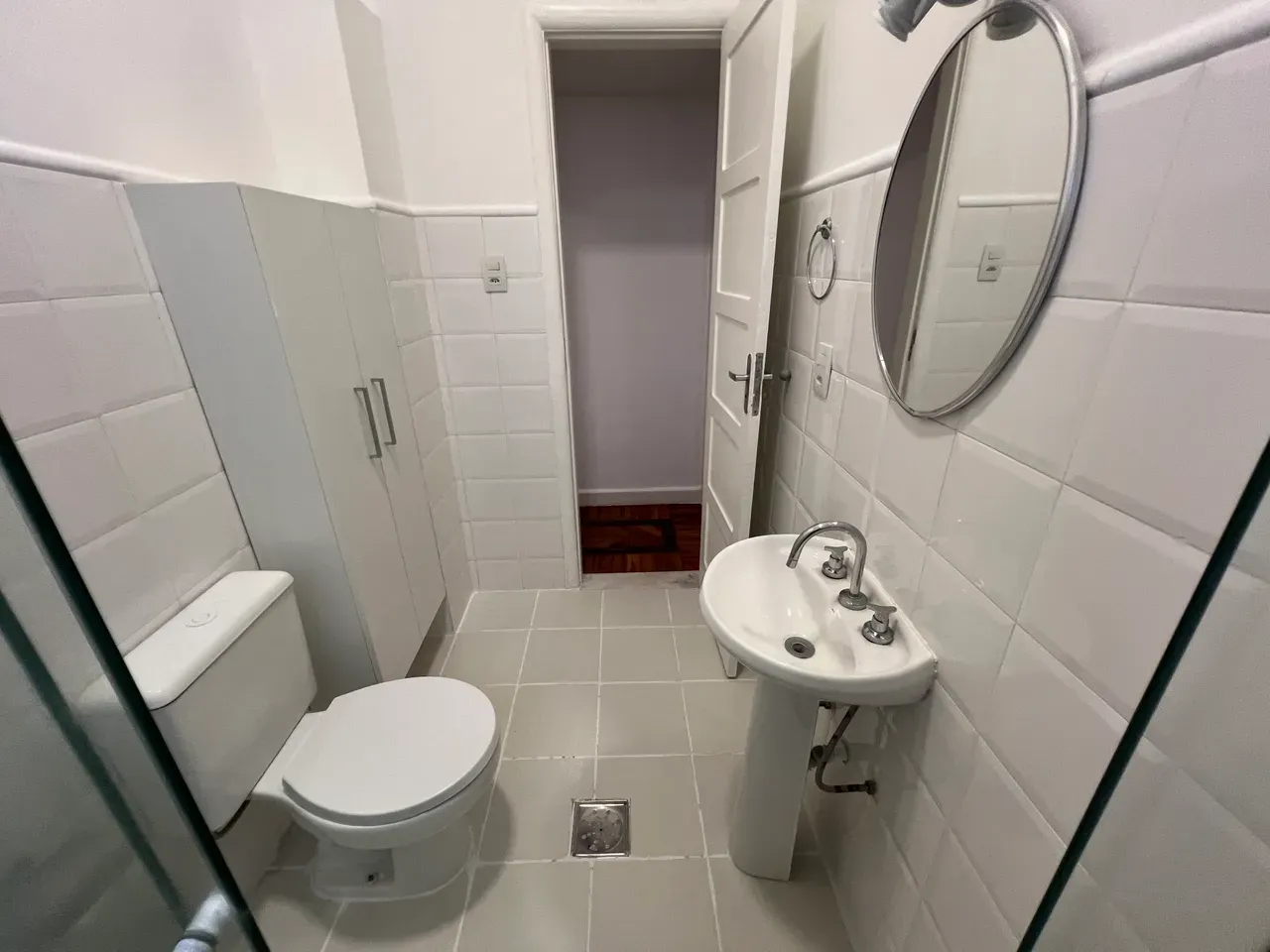 Apartment on the 3rd floor with wood or laminate floors — photo 8