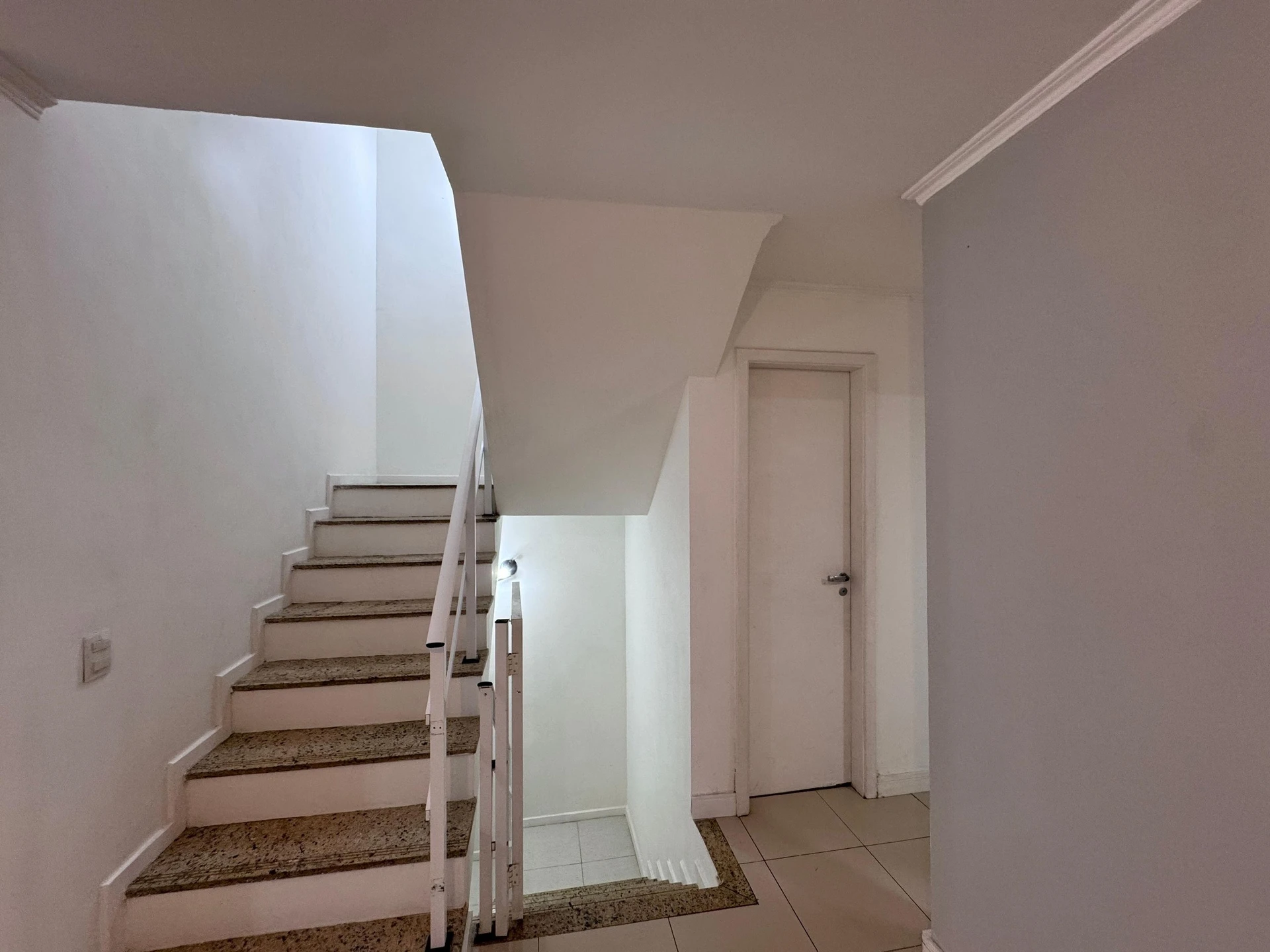 4-bedroom apartment with balcony and private BBQ grill — photo 41