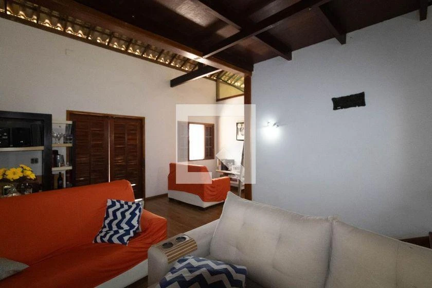 Furnished house with 4 bedrooms and 290 m² — photo 6