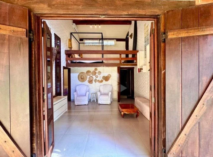 Сдаваемый дом 340 м²: 5 спален и 4 ванных