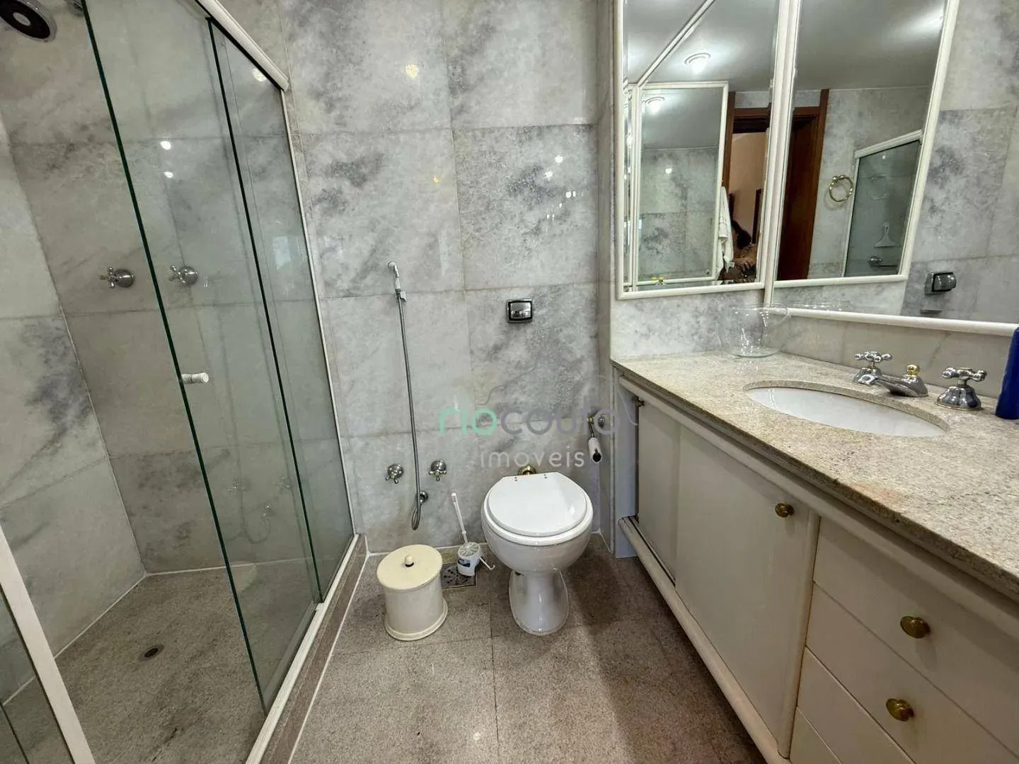 Unfurnished rental apartment with 2 bedrooms and 3 baths — photo 36