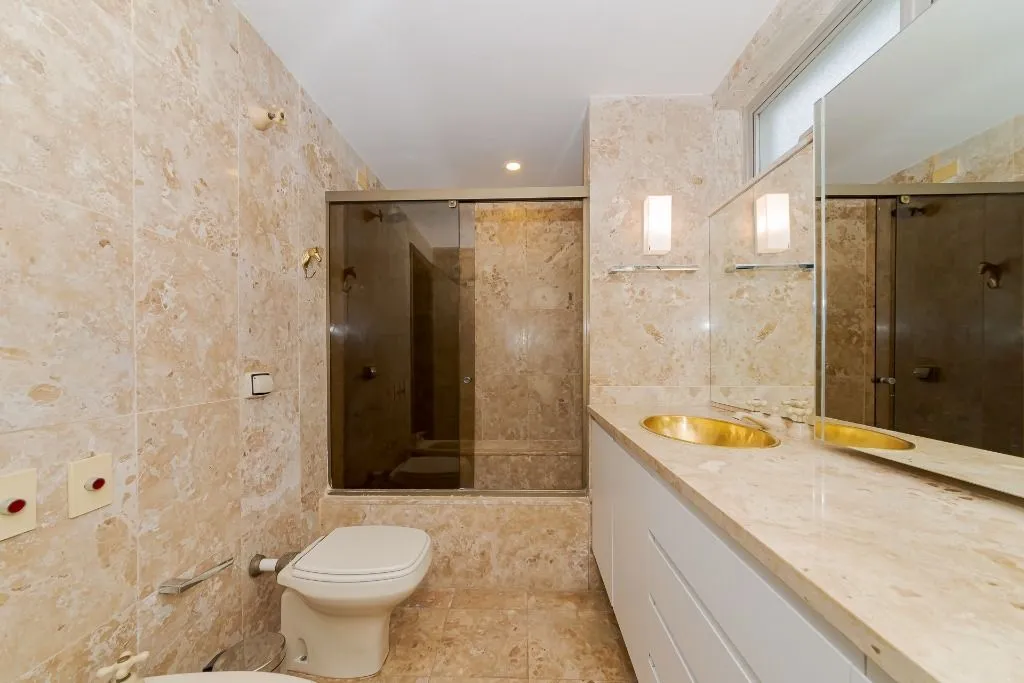 2-bedroom apartment with 2 en-suite bathrooms; 331 m² — photo 24