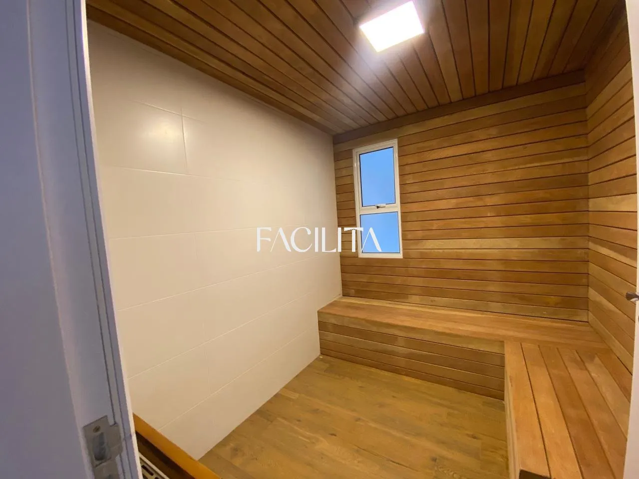 1-bedroom apartment with 3 parking spaces and 120 m² on 4th floor — photo 38