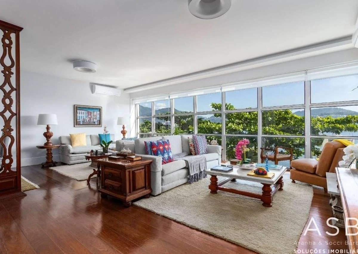 130 m² apartment with 3 bedrooms and 2 bathrooms