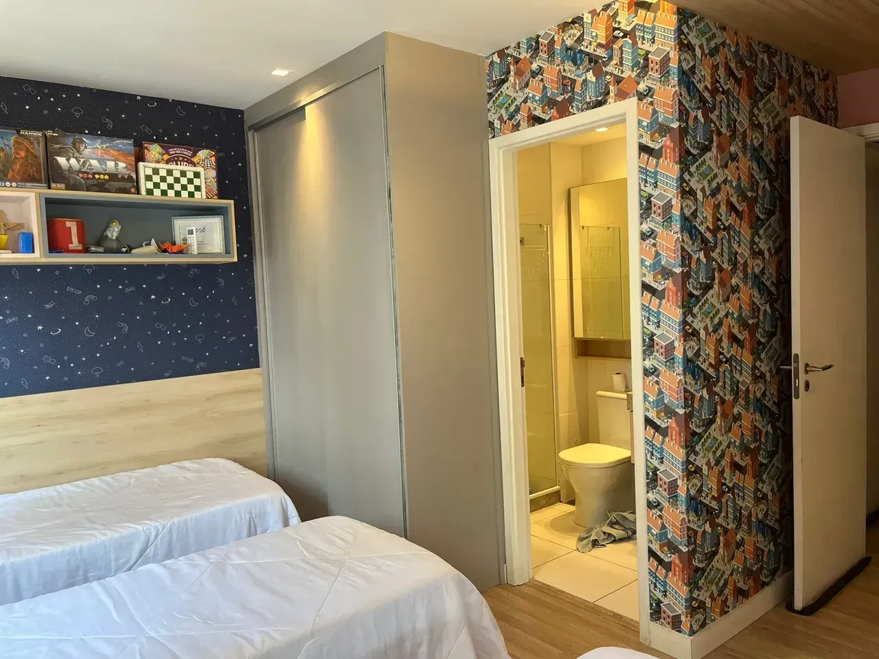 Apartamento amueblado de 4 dormitorios con vistas — photo 43