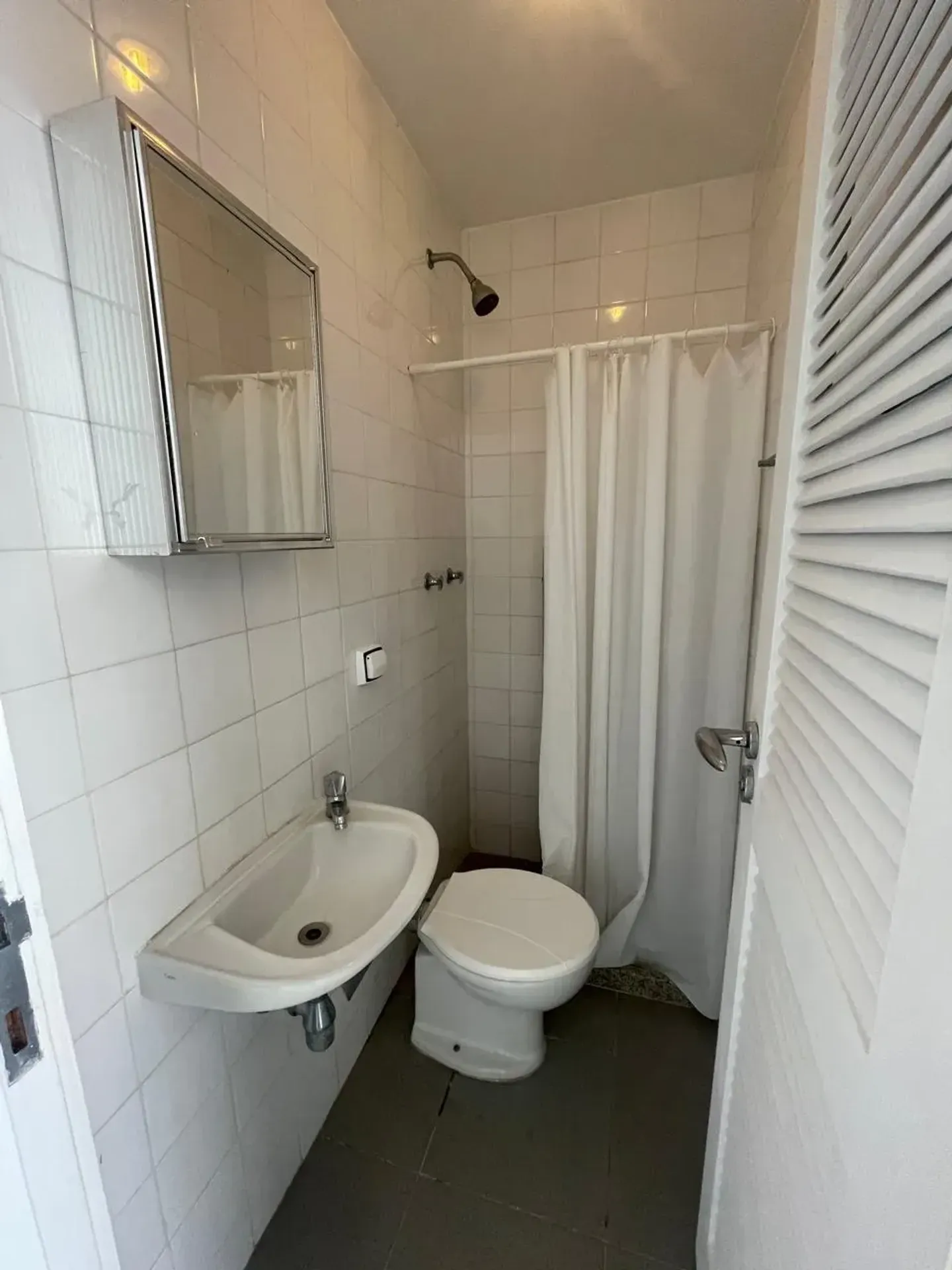 195 m² apartment with 3 bedrooms and glassed balcony — photo 28