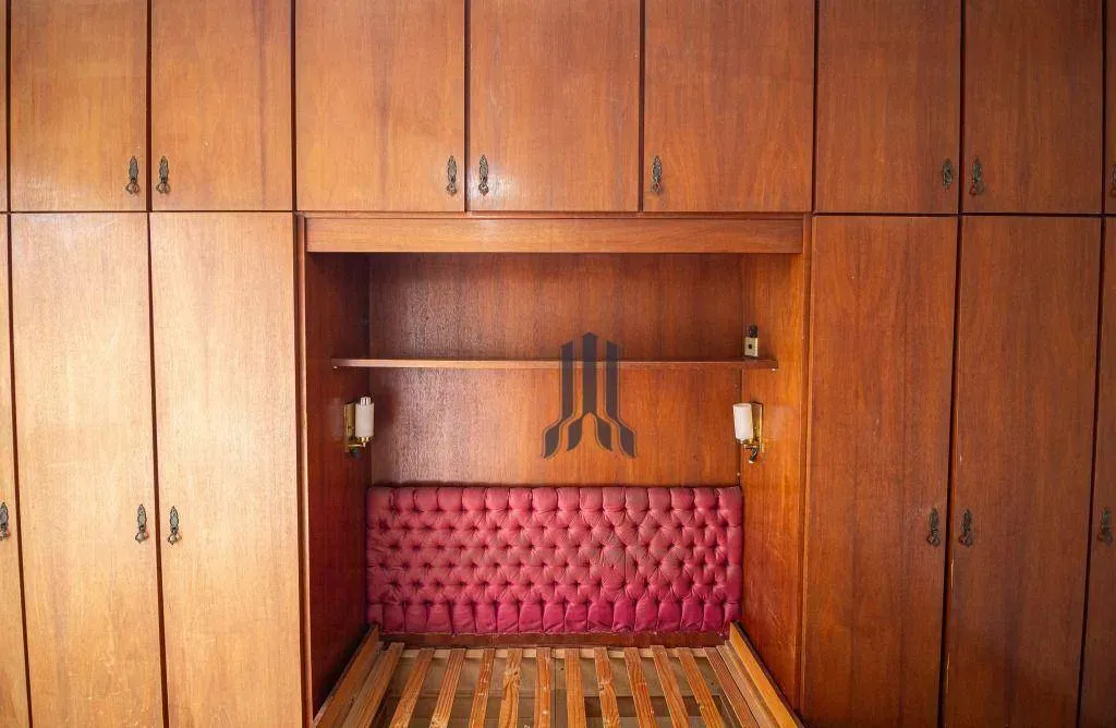 One-bedroom apartment with a washing machine