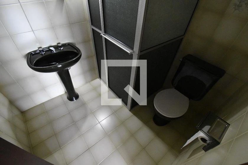 6-bedroom house with a washing machine in Curitiba — photo 18