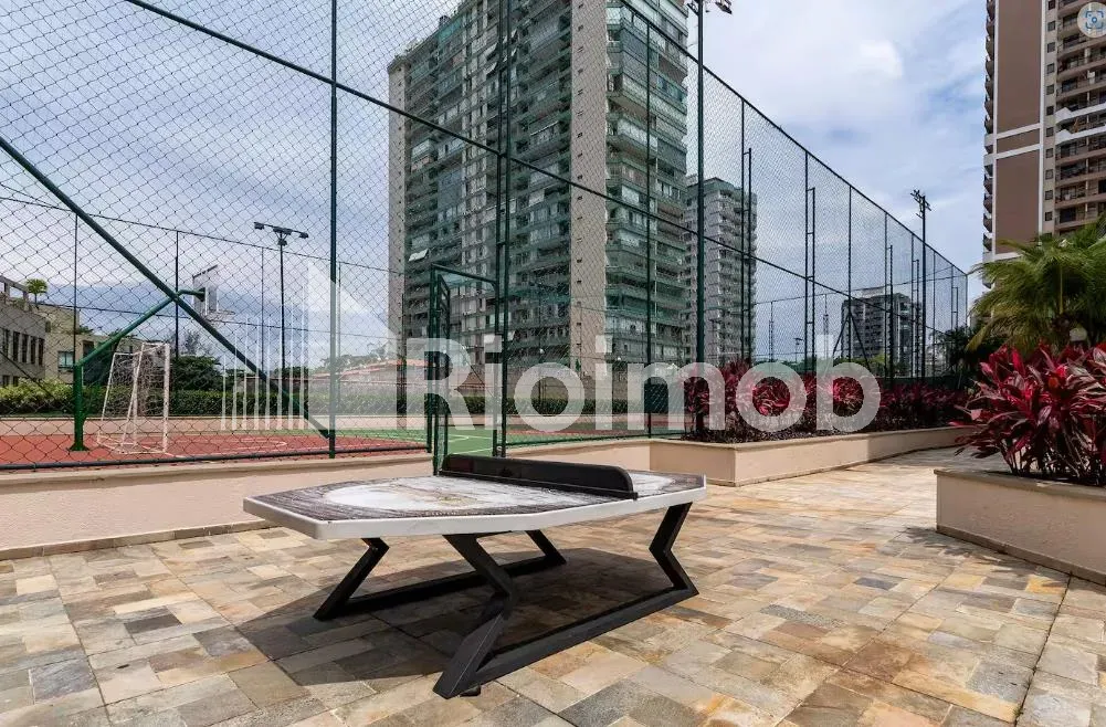 Furnished apartment with balcony and a gas stove kitchen — photo 41