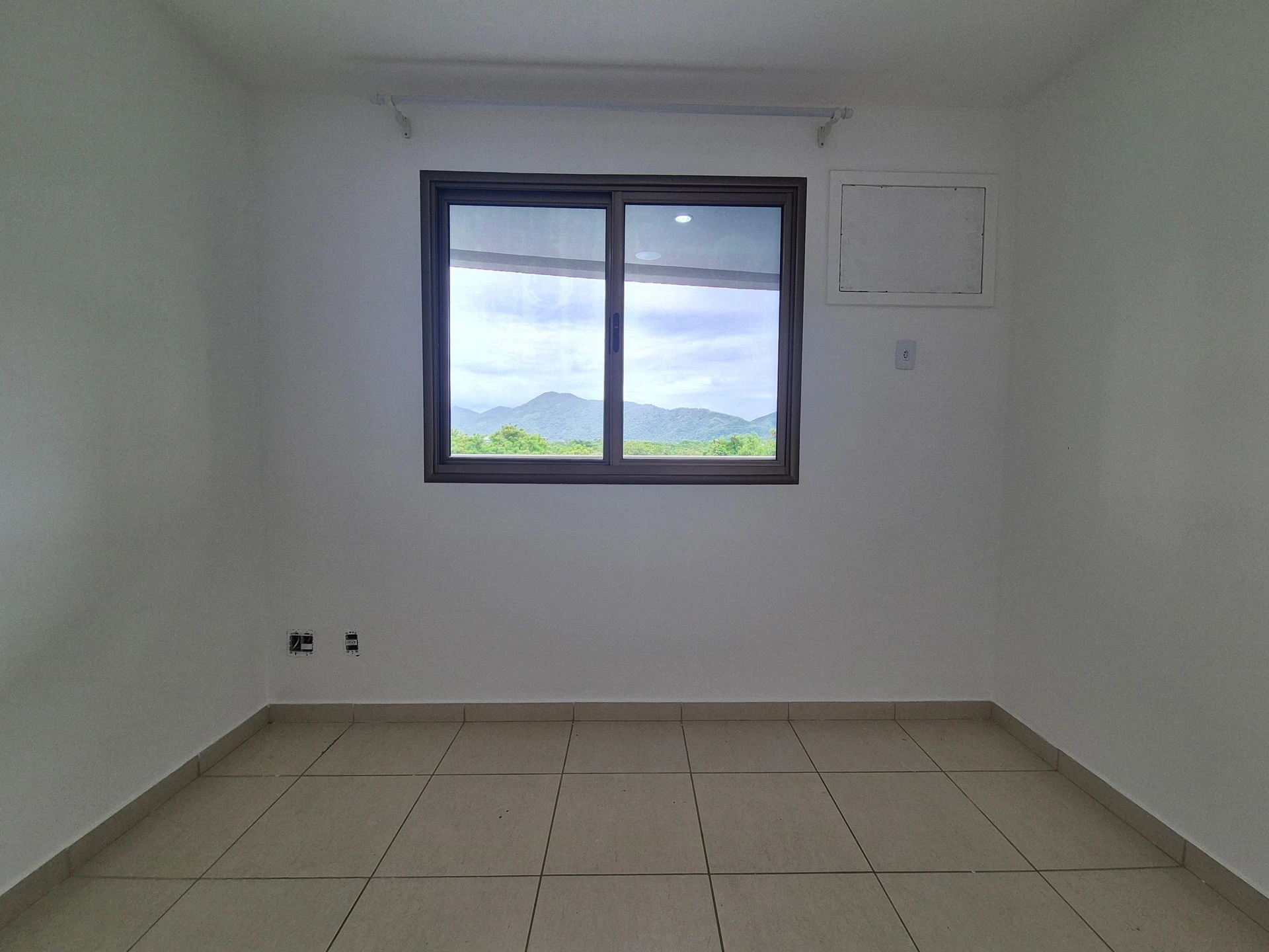 2-bedroom apartment with a home office — photo 24