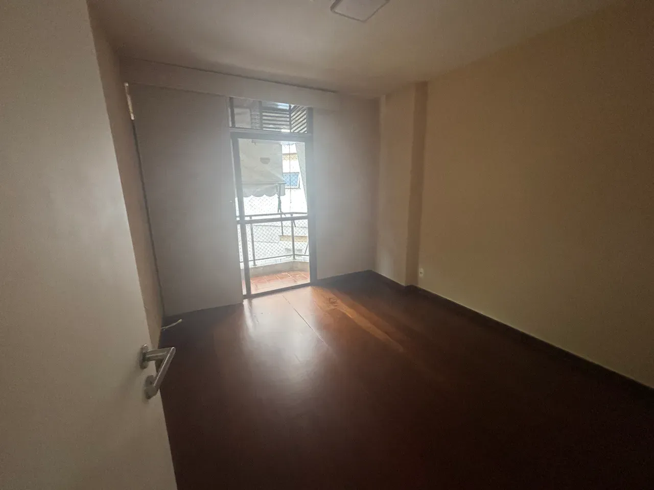 3-bedroom apartment with en-suite and balcony — photo 10