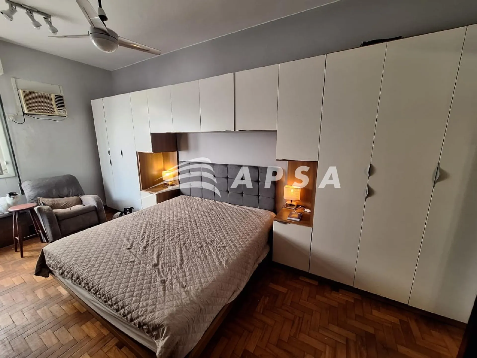 Furnished 210 m² apartment with 3 bedrooms and suite — photo 4