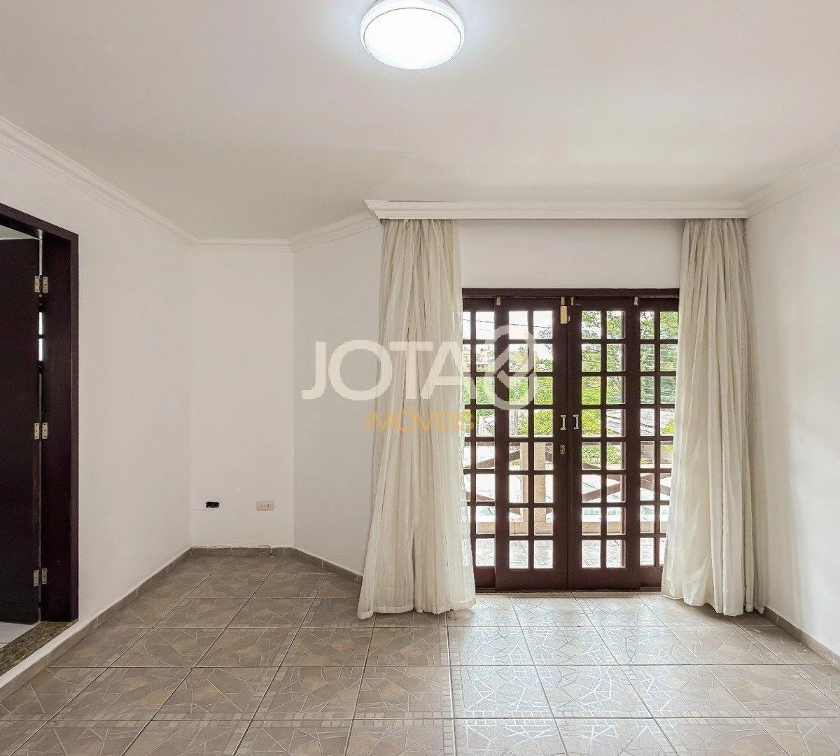 Ванна та 3 спальні: будинок 300 м² — photo 37