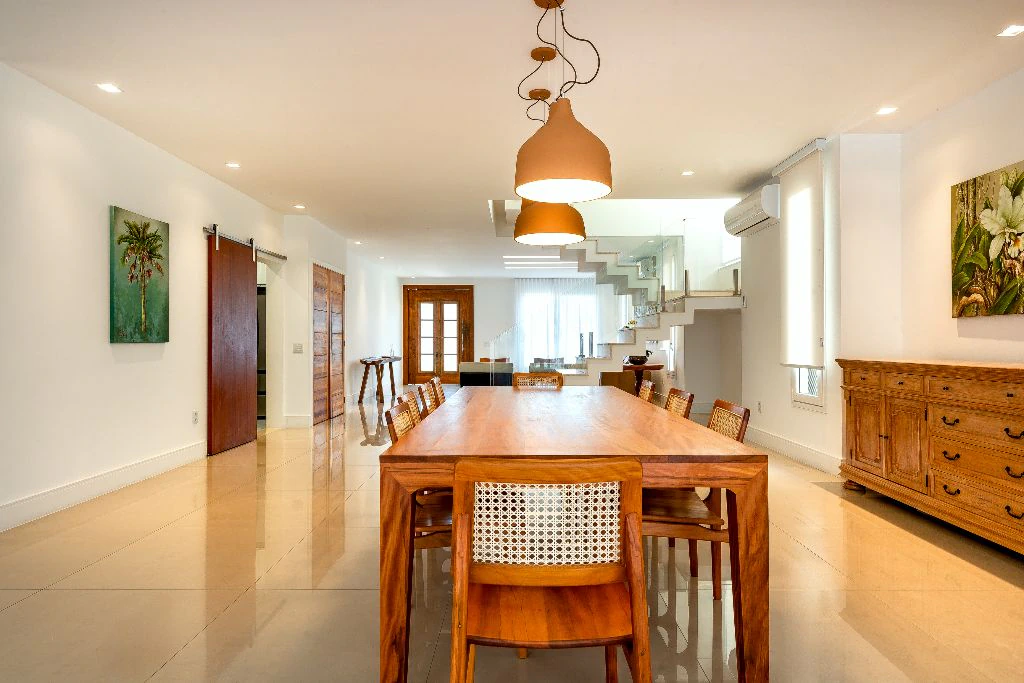 680 m² house with 4 en-suite bedrooms and 7 bathrooms — photo 17