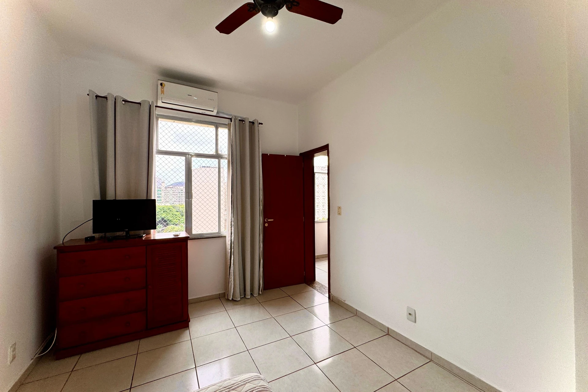 Furnished apartment, 60 m², with a washing machine — photo 16