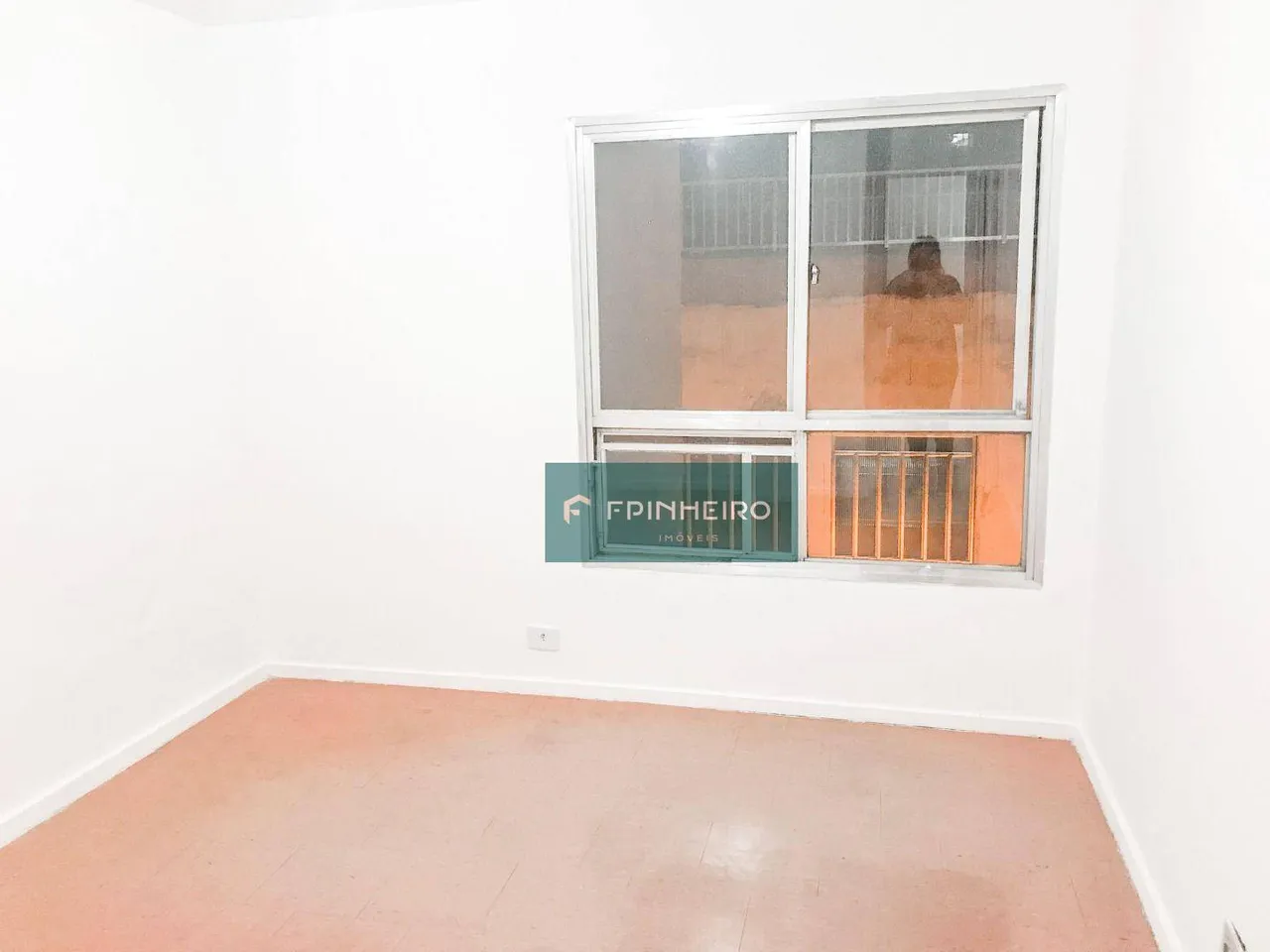 Apartamento de 2 dormitórios com área de lavanderia — photo 12