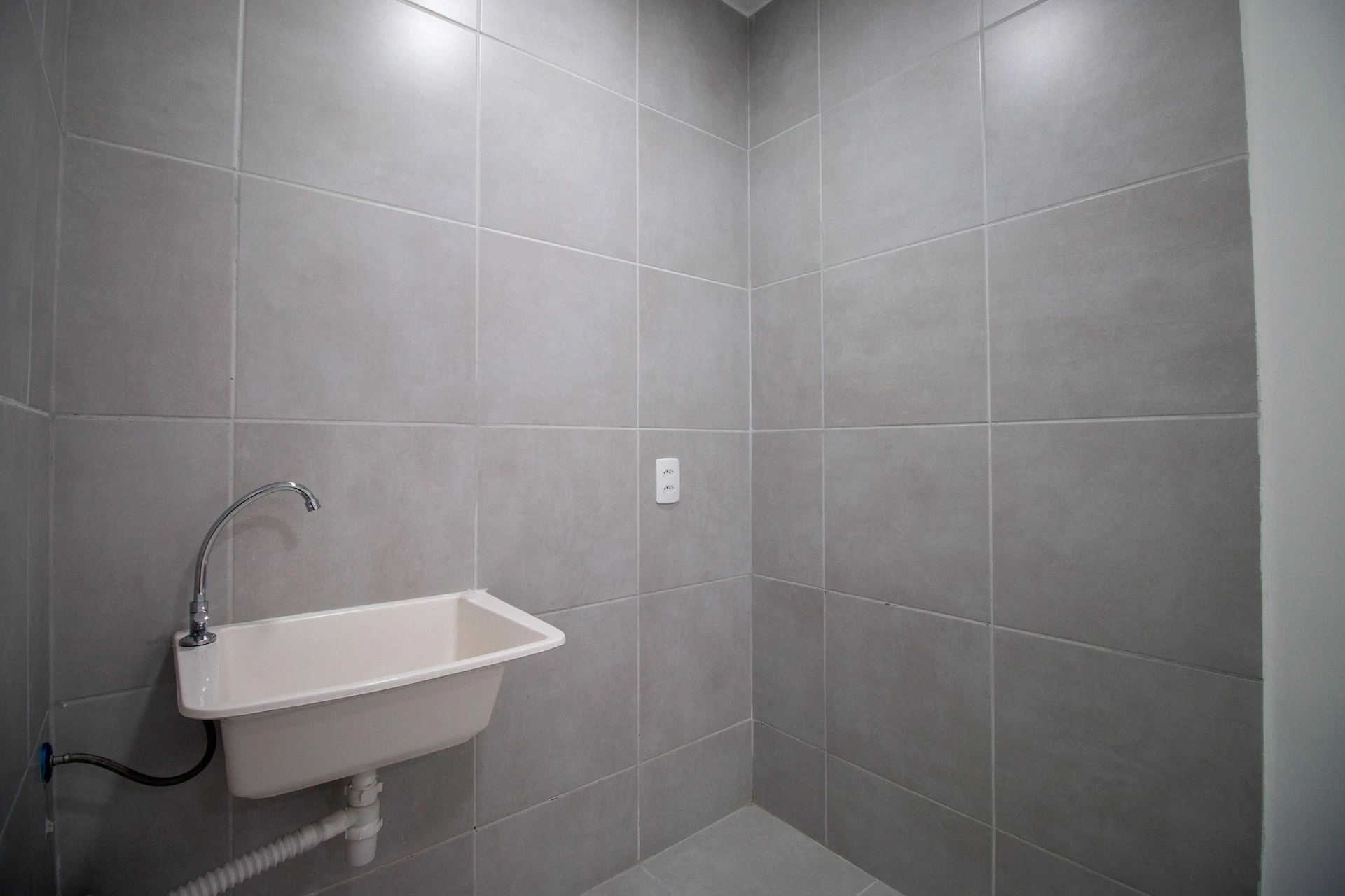 2-bedroom apartment in a building with a gym — photo 22