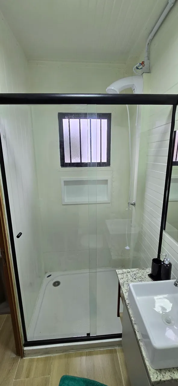 Furnished studio container with 1 bedroom and 1 bathroom — photo 4
