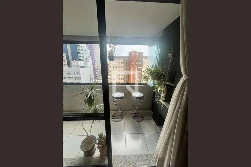 Glass-enclosed balcony in a one-bedroom apartment, 48 m² — photo 10