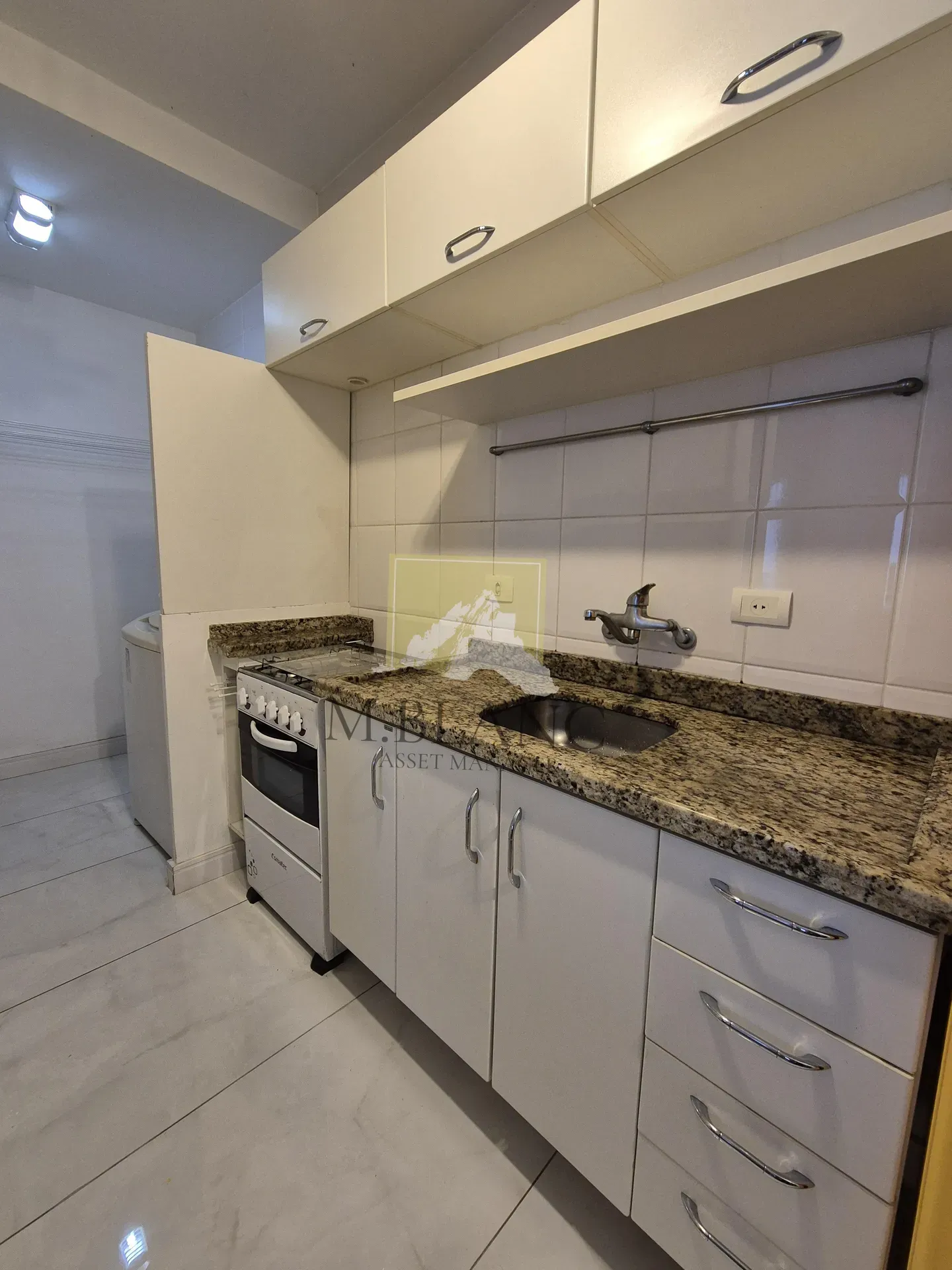Apartment on the 4th floor with a washing machine — photo 3