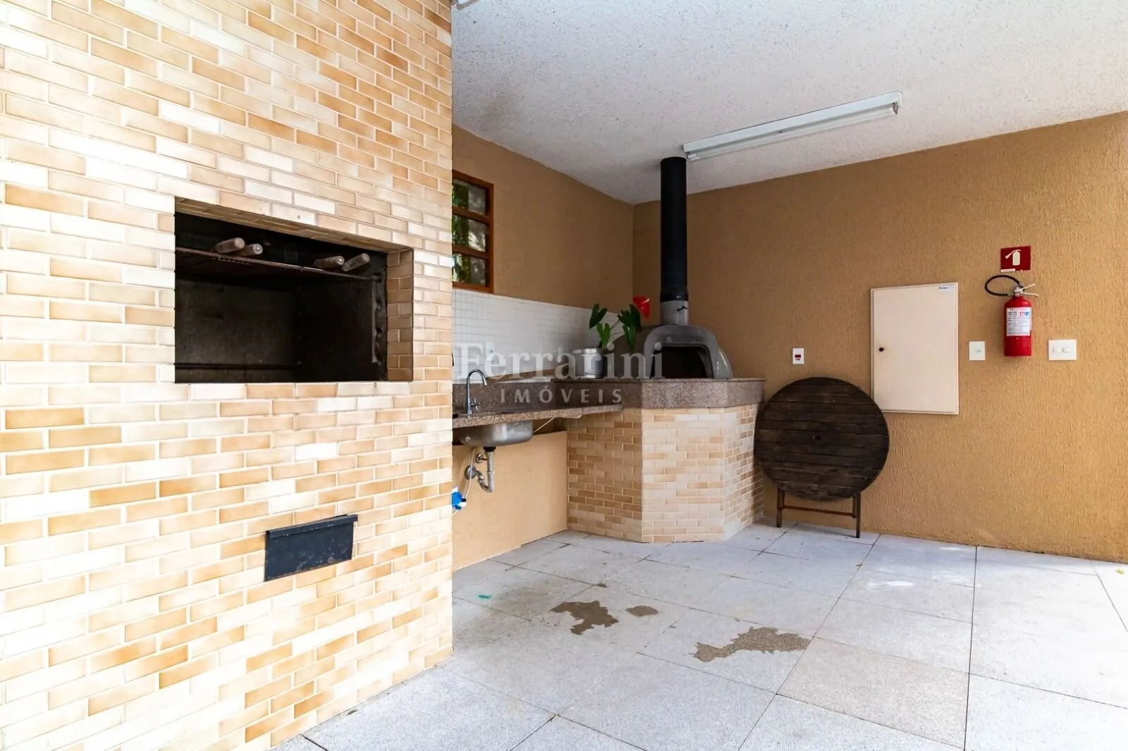 Apartment with 3 bedrooms and a closed kitchen — photo 29