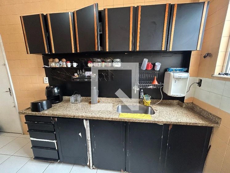 3-bedroom apartment with a washing machine — photo 9