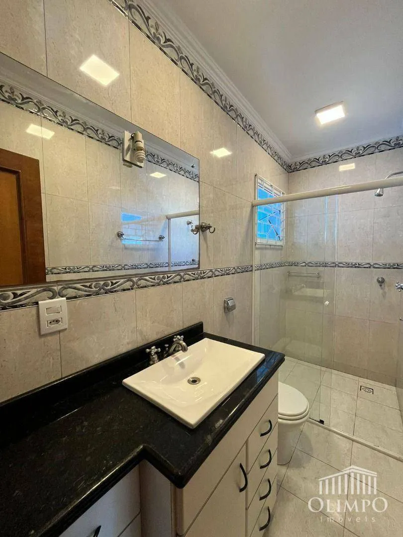 Unfurnished house with 4 bedrooms and a gas kitchen — photo 38