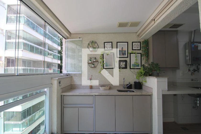 Home office in a 2-bedroom apartment, 74 m² — photo 3