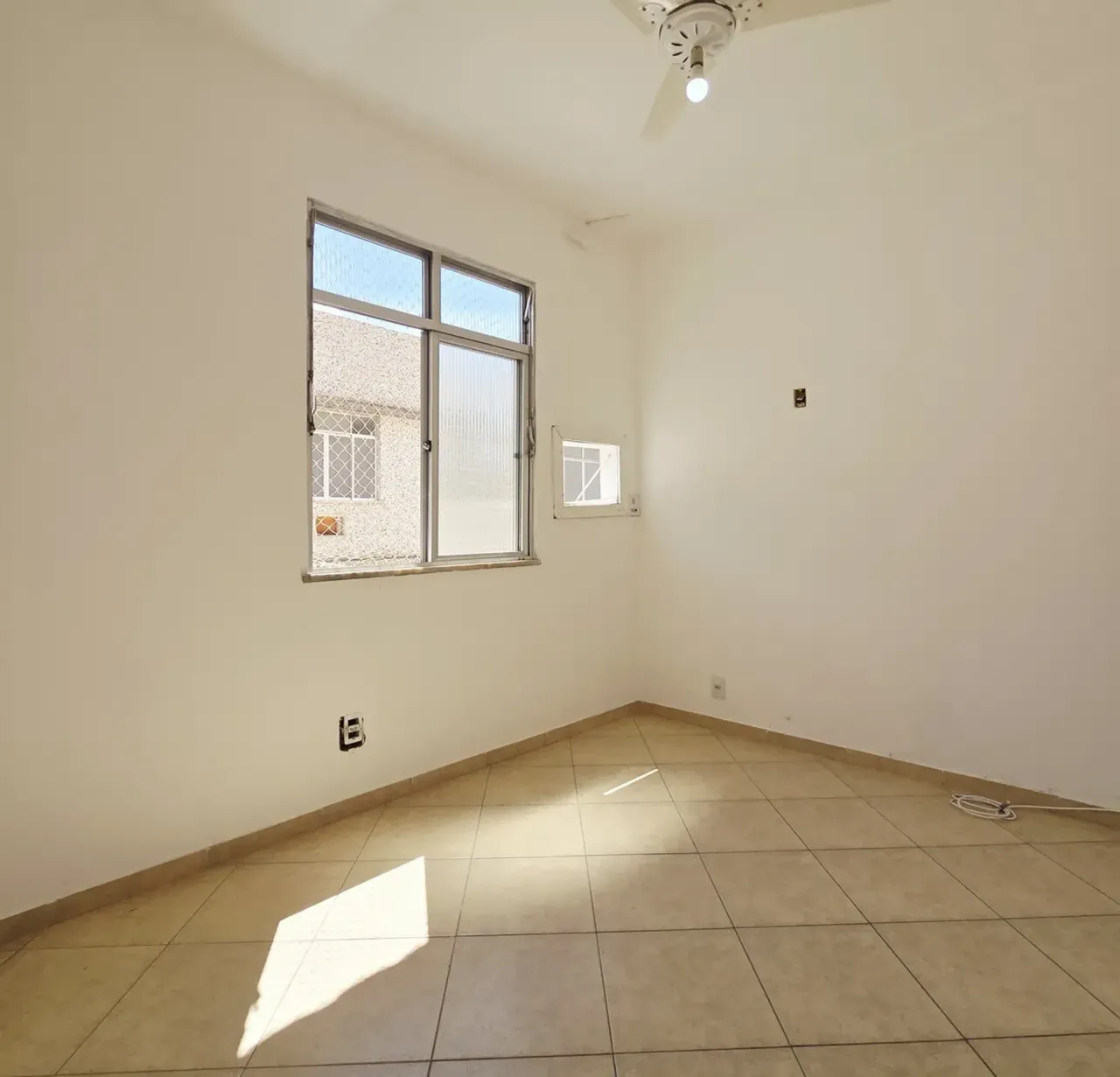 Apartamento com 2 quartos, 1 banheiro e cozinha fechada — photo 10