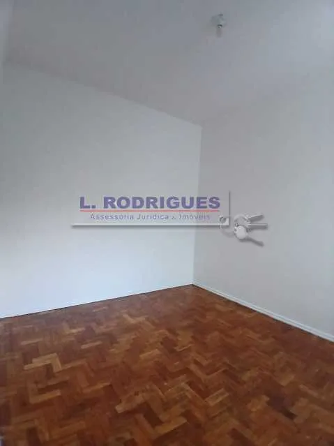 Unfurnished apartment with gas stove kitchen: 2 bedrooms, 1 bath — photo 9