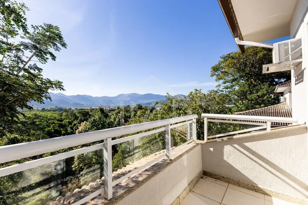 Furnished house with 4 bedrooms and 5 bathrooms — photo 35