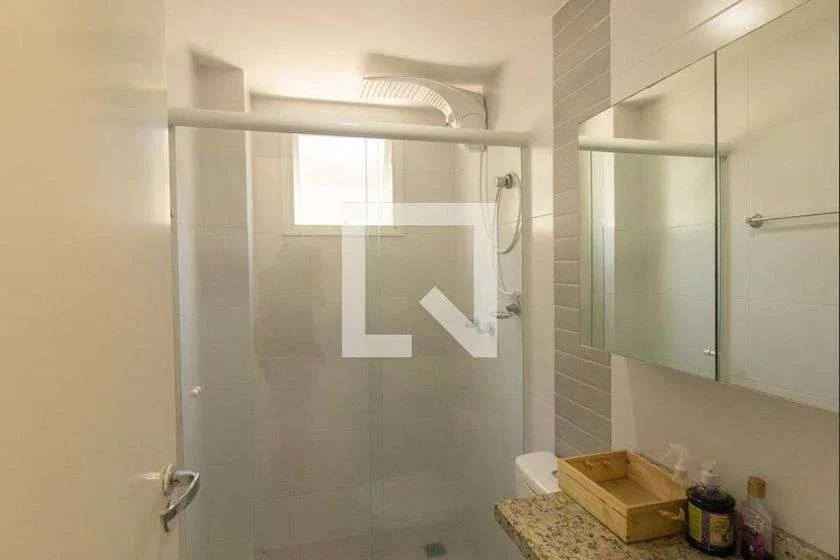 2-bedroom apartment with a walk-in closet in Curitiba — photo 12