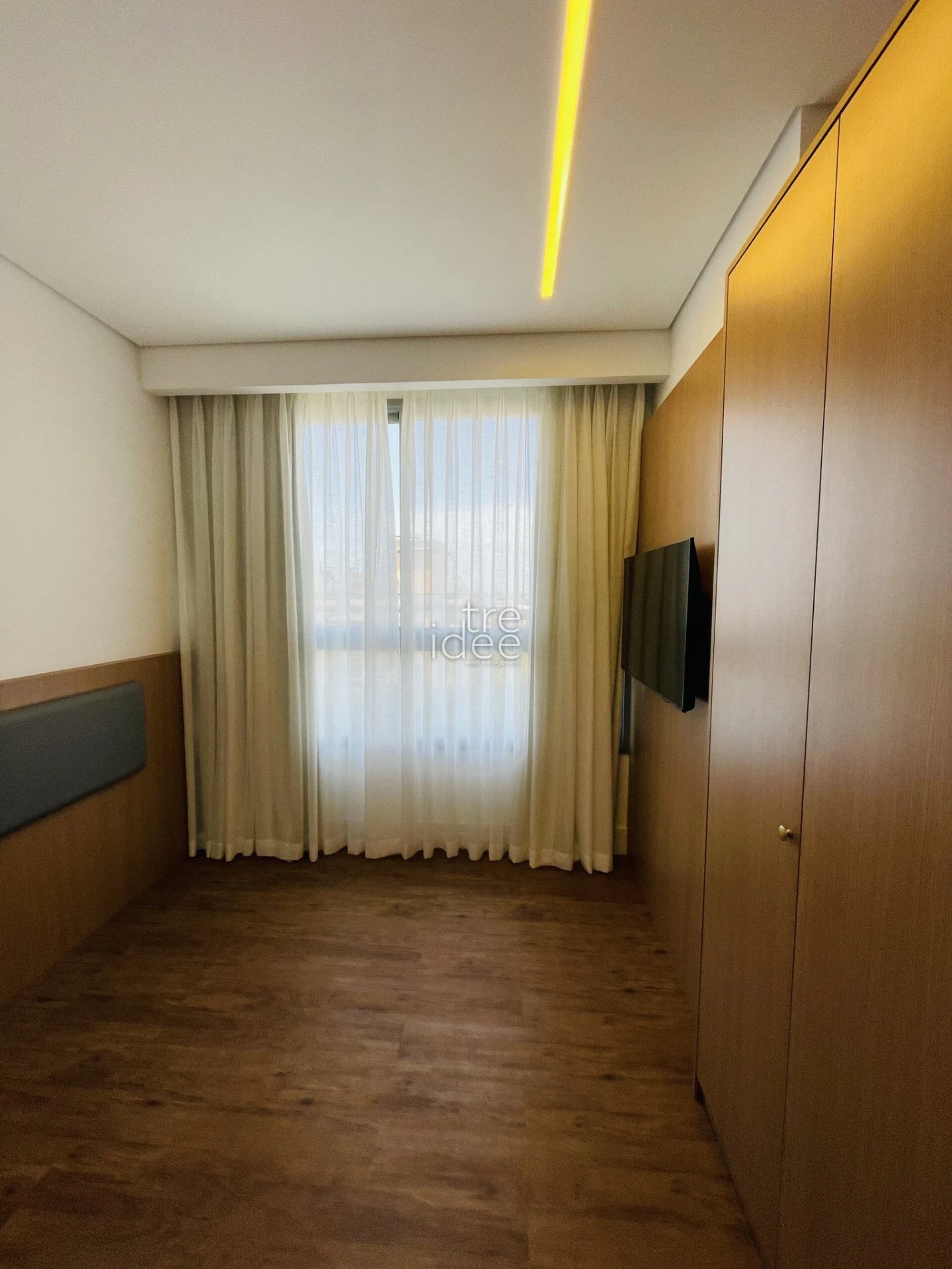 2-bedroom apartment with a washing machine — photo 14