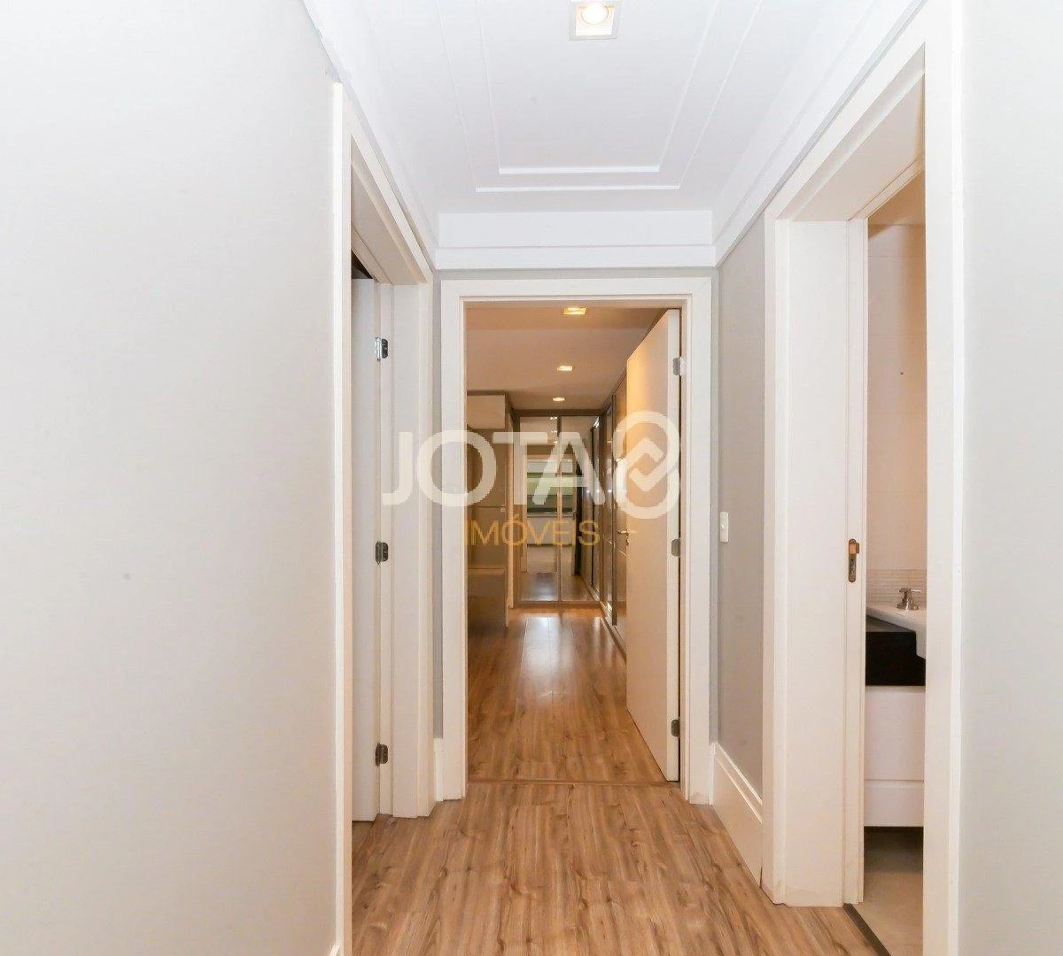 Furnished apartment, 79 m², with a home office — photo 18