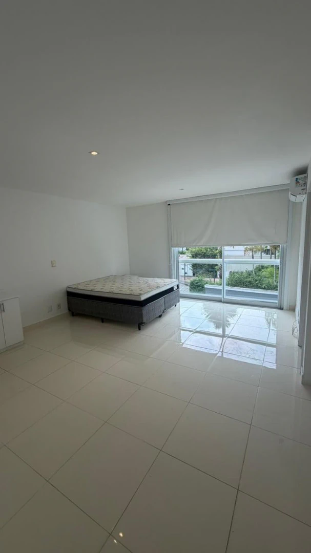 Casa triplex com 6 quartos e piscina, 1 suíte — photo 13