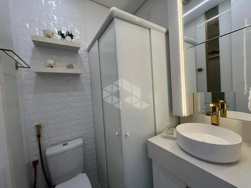 Furnished apartment, 100 m², with a glass-enclosed balcony — photo 15