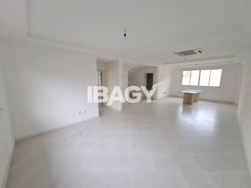 4-bedroom house with 3 suites and 400 m² total area — photo 7