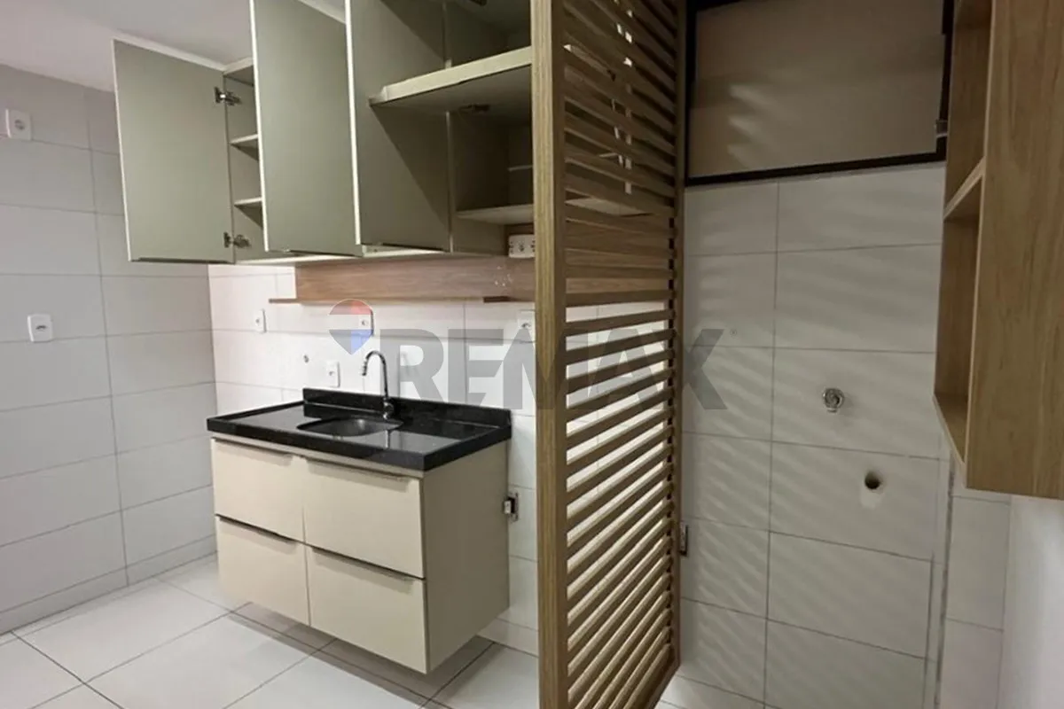Home office in a 2-bedroom apartment, 43 m² — photo 14