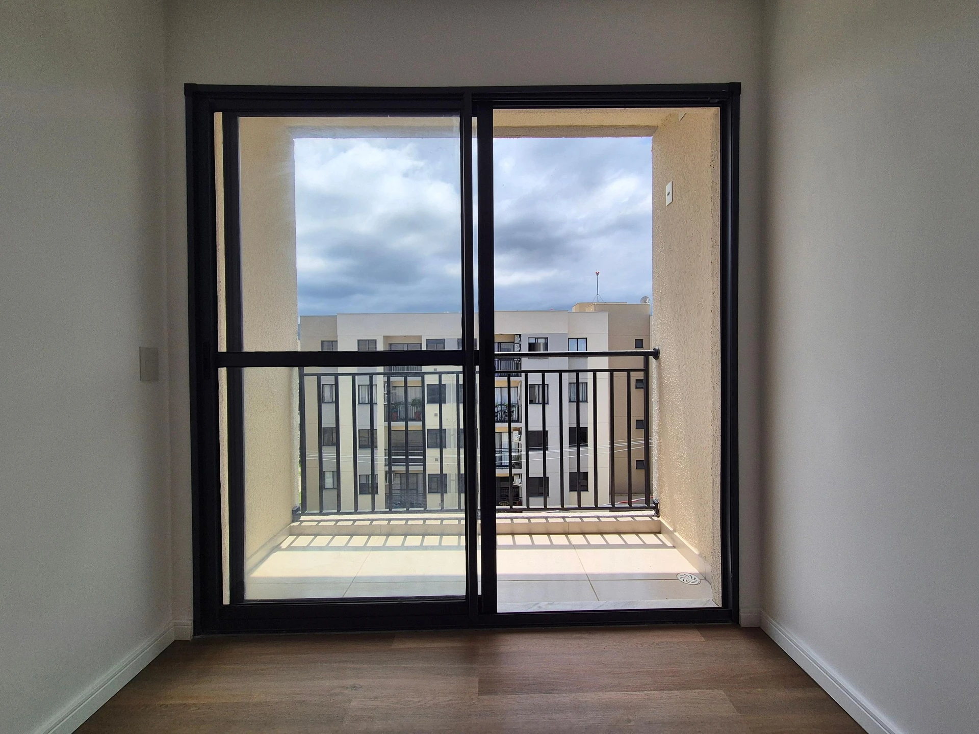 Apartamento de 2 quartos em condomínio com academia — photo 5