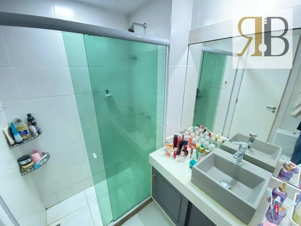 Рабочее место и 4 спальни: квартира 252 м² — photo 10