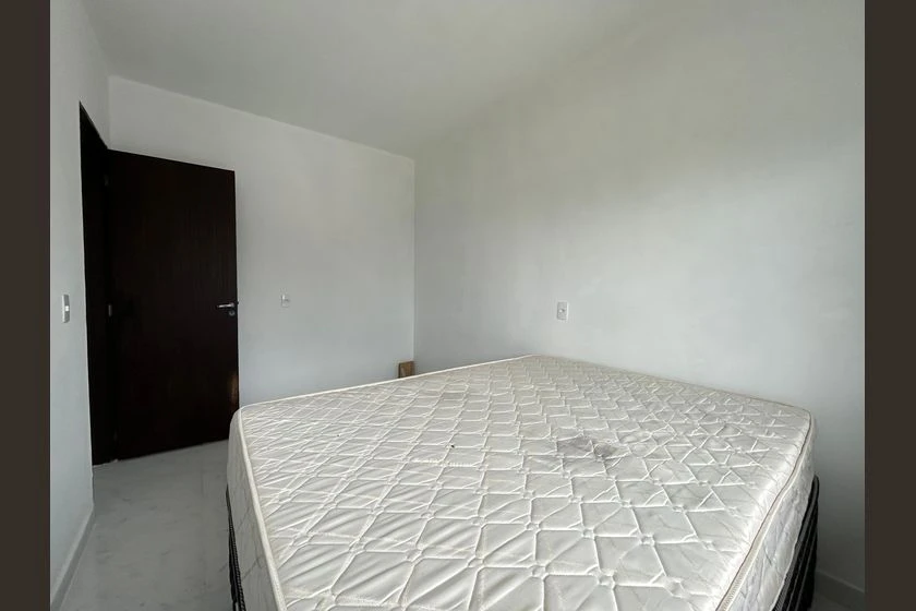 Apartamento de 1 quarto com varanda e 1 banheiro — photo 2