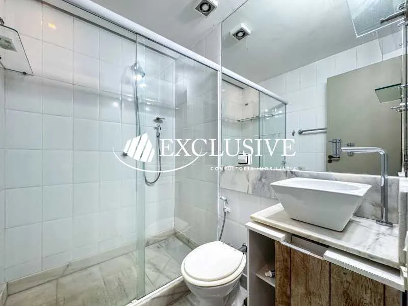 Apartamento mobiliado com 3 quartos e 4 banheiros — photo 2