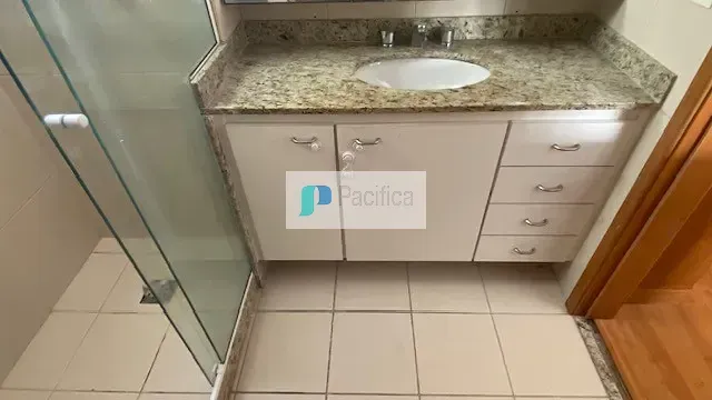Apartment with a separate kitchen, 3 bedrooms and 3 baths — photo 31