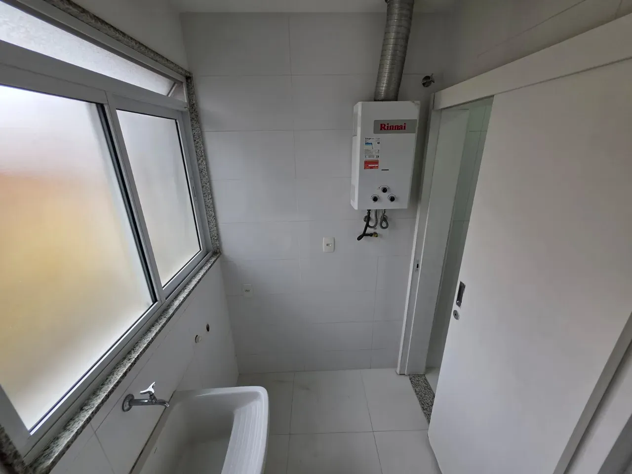 3-bedroom apartment, 1 with its own bathroom, 85 m² — photo 2