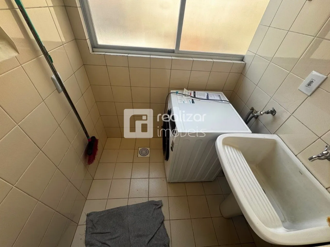 Квартира с 1 спальней и прачечной зоной и местом — photo 11