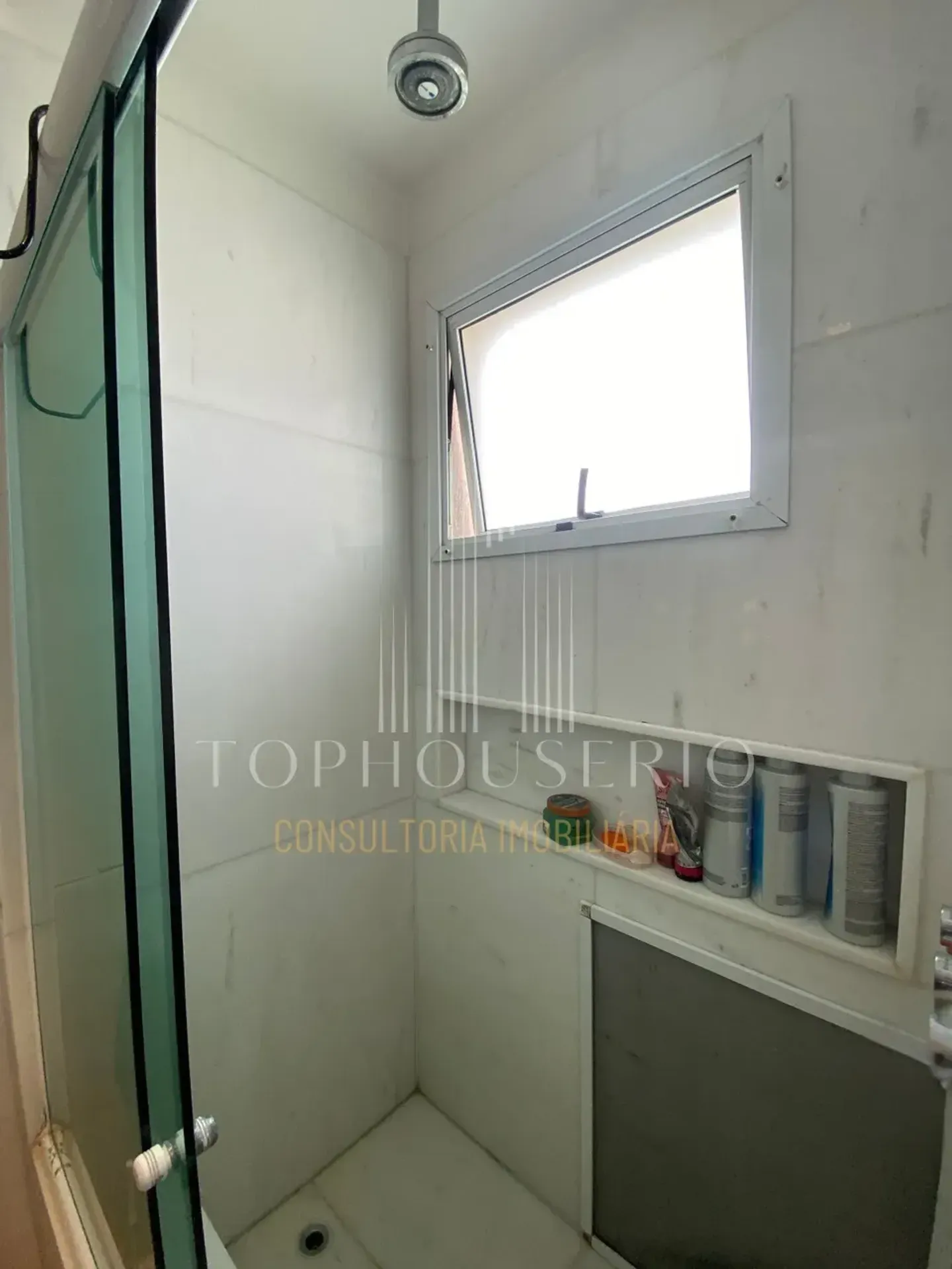 Furnished penthouse with 3 bedrooms and 4 bathrooms — photo 34